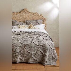 Anthropologie Rivulets Queen/Full Quilt & Two Standard Shams Gray Grey